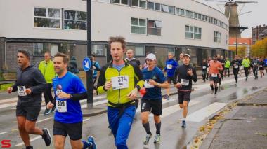 [Activiteiten en Festiviteiten] :: DrechtStadLoop Halve Marathon (28)