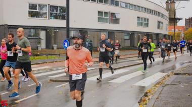 [Activiteiten en Festiviteiten] :: DrechtStadLoop Halve Marathon (30)