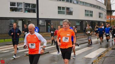 [Activiteiten en Festiviteiten] :: DrechtStadLoop Halve Marathon (35)