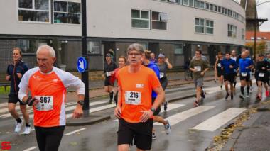 [Activiteiten en Festiviteiten] :: DrechtStadLoop Halve Marathon (36)
