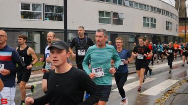 [Activiteiten en Festiviteiten] :: DrechtStadLoop Halve Marathon (38)