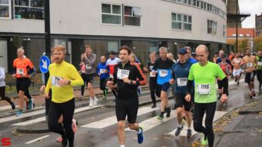 [Activiteiten en Festiviteiten] :: DrechtStadLoop Halve Marathon (26)