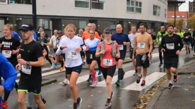 [Activiteiten en Festiviteiten] :: DrechtStadLoop Halve Marathon (27)