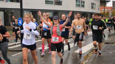[Activiteiten en Festiviteiten] :: DrechtStadLoop Halve Marathon (28)