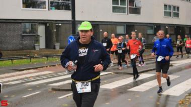 [Activiteiten en Festiviteiten] :: DrechtStadLoop Halve Marathon (35)