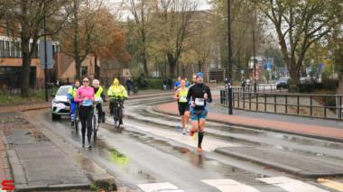 [Activiteiten en Festiviteiten] :: DrechtStadLoop Halve Marathon (33)