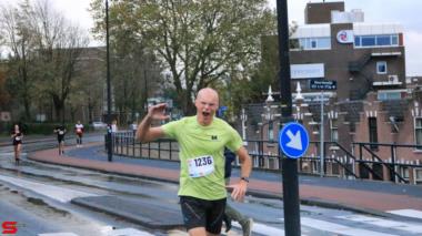 [Activiteiten en Festiviteiten] :: DrechtStadLoop Halve Marathon (29)