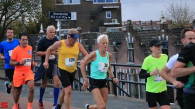 [Activiteiten en Festiviteiten] :: DrechtStadLoop Halve Marathon (32)