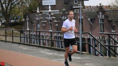 [Activiteiten en Festiviteiten] :: DrechtStadLoop Halve Marathon (38)