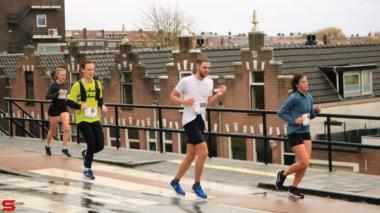 [Activiteiten en Festiviteiten] :: DrechtStadLoop Halve Marathon (37)
