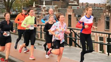 [Activiteiten en Festiviteiten] :: DrechtStadLoop Halve Marathon (26)