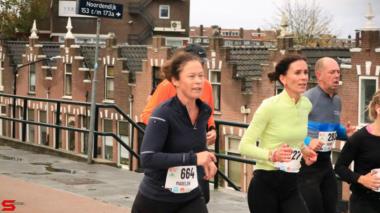 [Activiteiten en Festiviteiten] :: DrechtStadLoop Halve Marathon (28)
