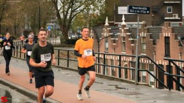 [Activiteiten en Festiviteiten] :: DrechtStadLoop Halve Marathon (29)