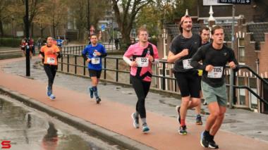 [Activiteiten en Festiviteiten] :: DrechtStadLoop Halve Marathon (34)