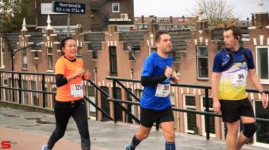 [Activiteiten en Festiviteiten] :: DrechtStadLoop Halve Marathon (35)