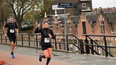 [Activiteiten en Festiviteiten] :: DrechtStadLoop Halve Marathon (28)