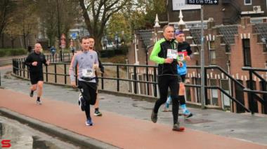 [Activiteiten en Festiviteiten] :: DrechtStadLoop Halve Marathon (25)