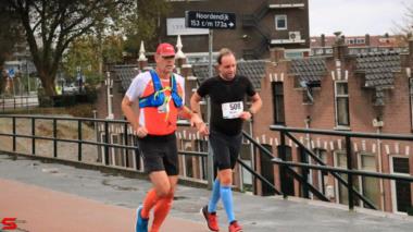 [Activiteiten en Festiviteiten] :: DrechtStadLoop Halve Marathon (34)