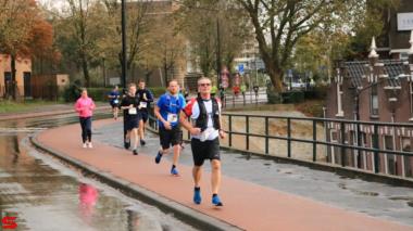 [Activiteiten en Festiviteiten] :: DrechtStadLoop Halve Marathon (36)