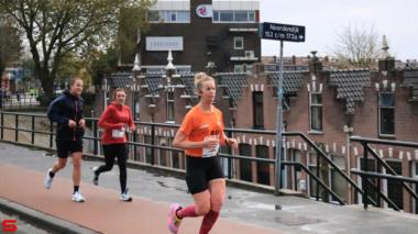[Activiteiten en Festiviteiten] :: DrechtStadLoop Halve Marathon (25)