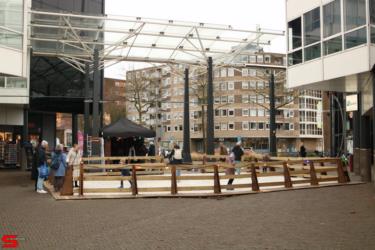 [Activiteiten en Festiviteiten] :: Schaatsbaan Bieshof 2023 dag 1 (13)