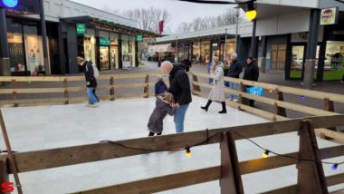 [Activiteiten en Festiviteiten] :: Schaatsbaan Bieshof 2023 dag 1 (18)