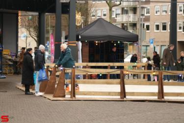 [Activiteiten en Festiviteiten] :: Schaatsbaan Bieshof 2023 dag 1 (8)
