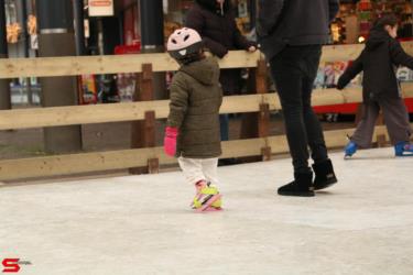 [Activiteiten en Festiviteiten] :: Schaatsbaan Bieshof 2023 dag 1 (17)