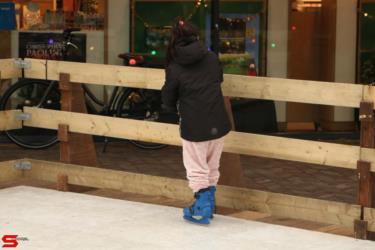 [Activiteiten en Festiviteiten] :: Schaatsbaan Bieshof 2023 dag 1 (18)
