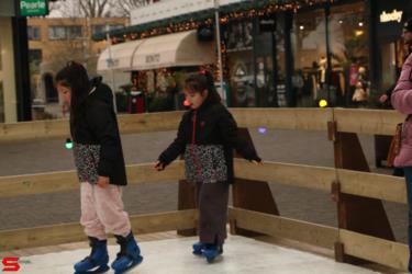 [Activiteiten en Festiviteiten] :: Schaatsbaan Bieshof 2023 dag 1 (21)