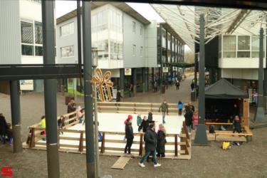 [Activiteiten en Festiviteiten] :: Schaatsbaan Bieshof 2023 dag 1 (10)