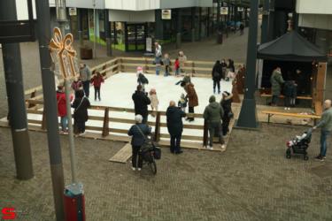 [Activiteiten en Festiviteiten] :: Schaatsbaan Bieshof 2023 dag 1 (17)