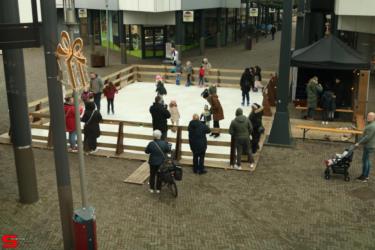 [Activiteiten en Festiviteiten] :: Schaatsbaan Bieshof 2023 dag 1 (18)