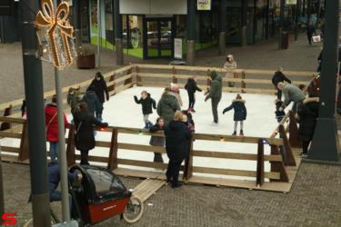 [Activiteiten en Festiviteiten] :: Schaatsbaan Bieshof 2023 dag 1 (10)