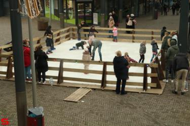 [Activiteiten en Festiviteiten] :: Schaatsbaan Bieshof 2023 dag 1 (12)