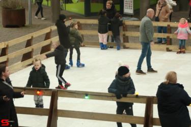 [Activiteiten en Festiviteiten] :: Schaatsbaan Bieshof 2023 dag 1 (13)