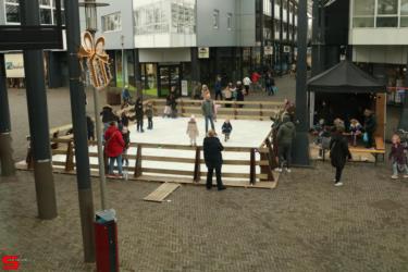 [Activiteiten en Festiviteiten] :: Schaatsbaan Bieshof 2023 dag 1 (14)