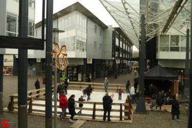 [Activiteiten en Festiviteiten] :: Schaatsbaan Bieshof 2023 dag 1 (20)