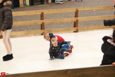 [Activiteiten en Festiviteiten] :: Schaatsbaan Bieshof 2023 dag 1 (12)