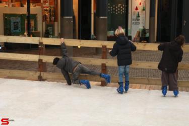 [Activiteiten en Festiviteiten] :: Schaatsbaan Bieshof 2023 dag 1 (19)