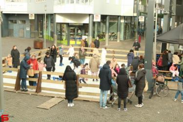 [Activiteiten en Festiviteiten] :: Schaatsbaan Bieshof 2023 dag 2 (14)
