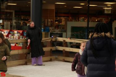 [Activiteiten en Festiviteiten] :: Schaatsbaan Bieshof 2023 dag 2 (15)