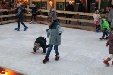[Activiteiten en Festiviteiten] :: Schaatsbaan Bieshof 2023 dag 3 (13)