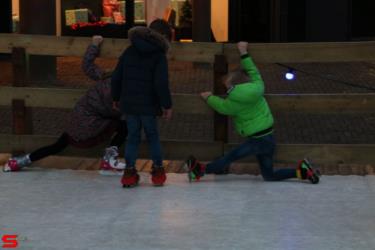 [Activiteiten en Festiviteiten] :: Schaatsbaan Bieshof 2023 dag 3 (6)