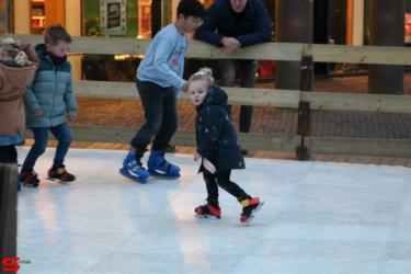 [Activiteiten en Festiviteiten] :: Schaatsbaan Bieshof 2023 dag 3 (10)