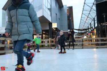 [Activiteiten en Festiviteiten] :: Schaatsbaan Bieshof 2023 dag 3 (14)