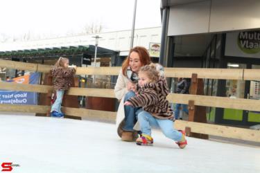 [Activiteiten en Festiviteiten] :: Schaatsbaan Bieshof 2023 dag 4 (9)