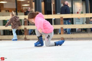 [Activiteiten en Festiviteiten] :: Schaatsbaan Bieshof 2023 dag 4 (12)