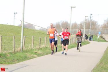 [Activiteiten en Festiviteiten] :: Riwal Halve Marathon 10km (24)