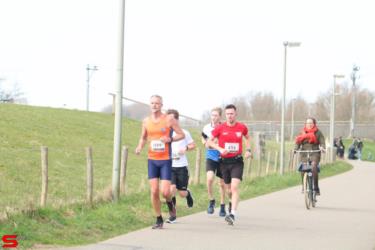 [Activiteiten en Festiviteiten] :: Riwal Halve Marathon 10km (25)